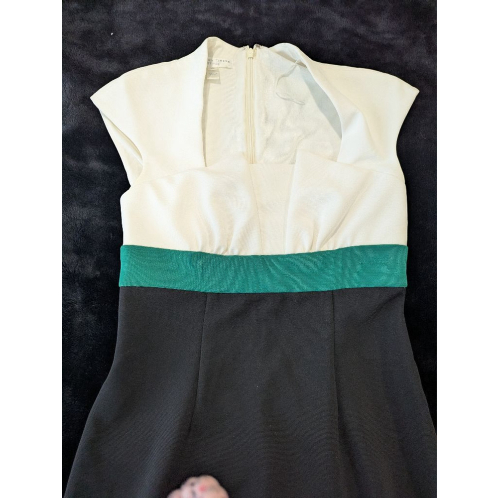 EUC London Times Black Cream Green PETITE Dress 4P - Picture 2 of 6